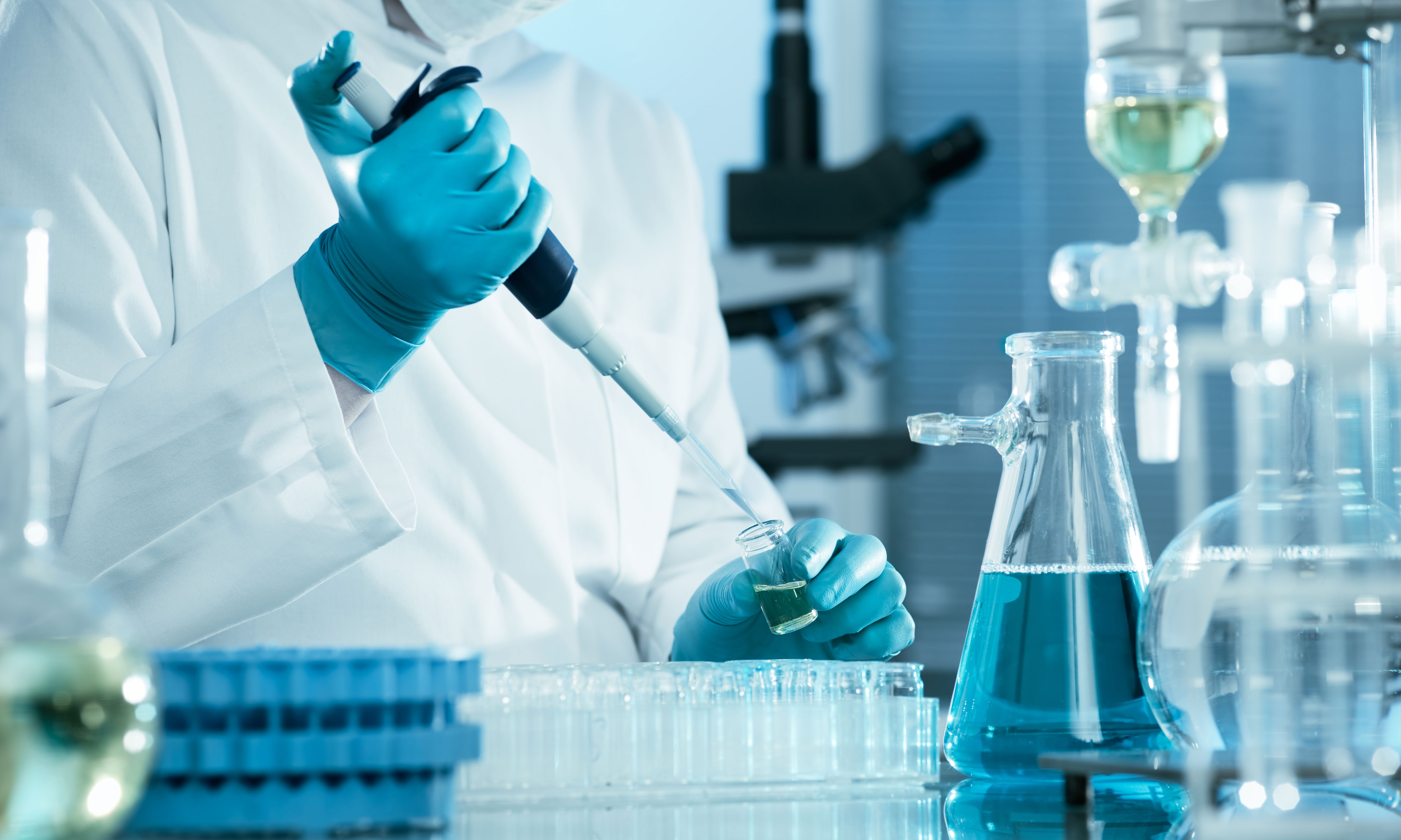 Determination of 10 carbamate residues and their metabolites in fruits and vegetables by HPLC